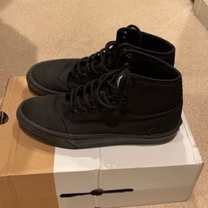 Men’s High Top Vans